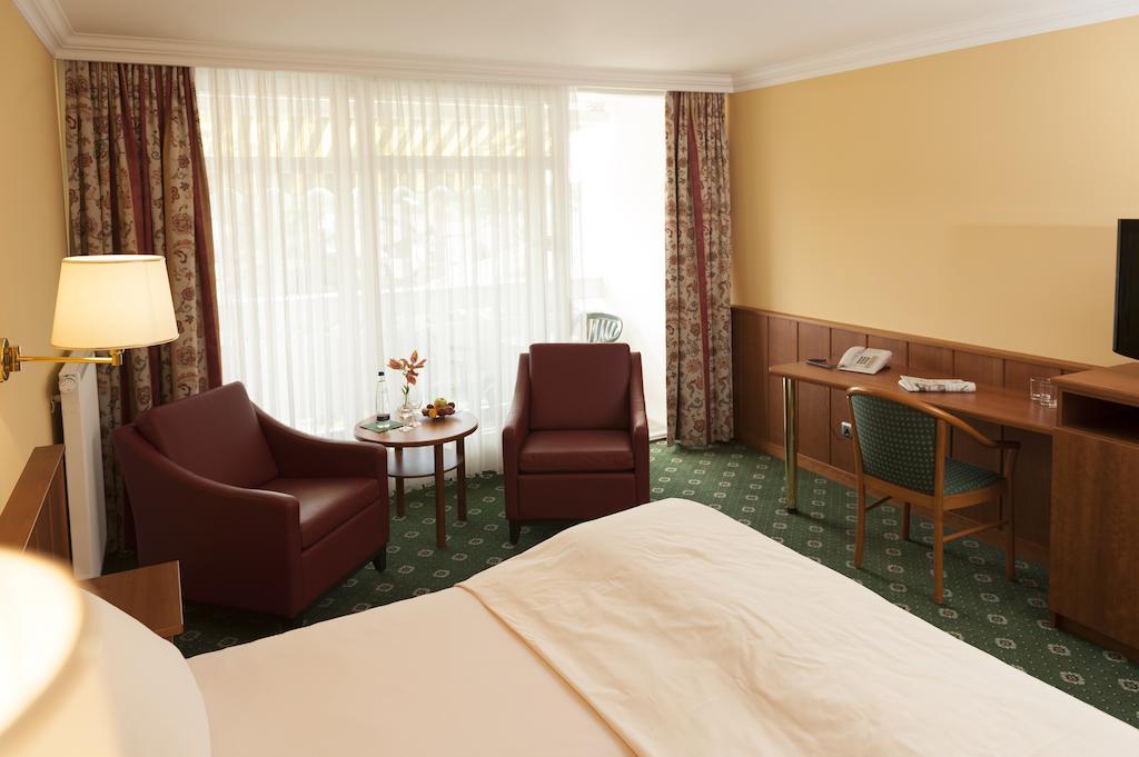 Hotel Olympia Bad Fussing Room photo